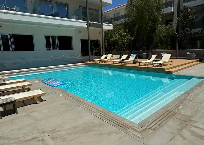 At Luxurious Mythical Sands Apartament